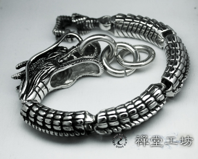 Tibet Silver Dragon Bracelet With Relief Sculpture Tin Box